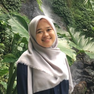 Uyun Charisa Aziza